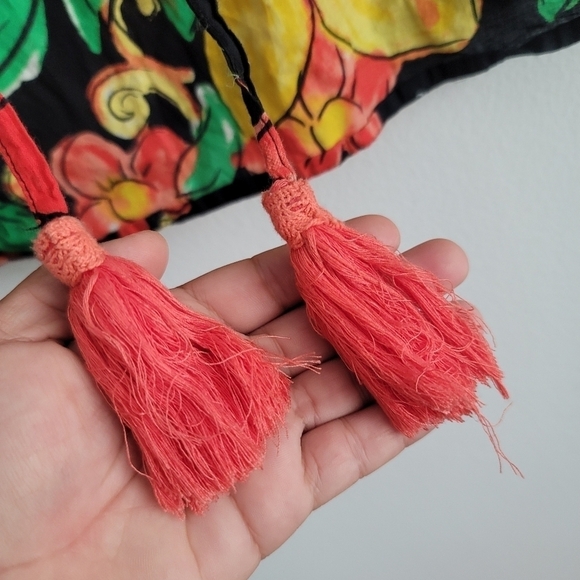 ModaPosa Black & Red Citrus Floral Leola Puff-Sleeve Top Shirt - Picture 6 of 12